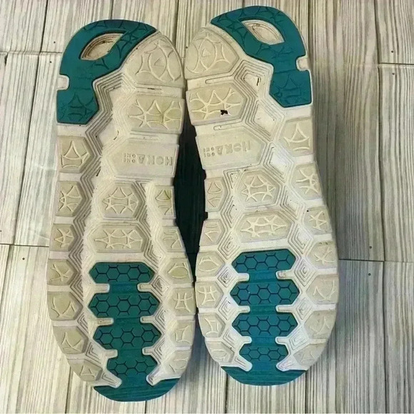 HOKA ONE One Conquest 2 Running Shoe - Picture 4 of 6